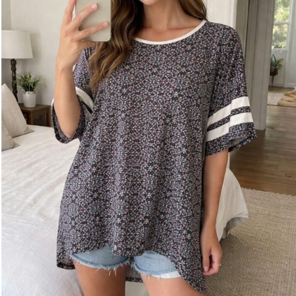 Lularoe T-Shirt Women's Size S Irma Shirt Tunic Creamy Jersey Stripes Casual NWT
